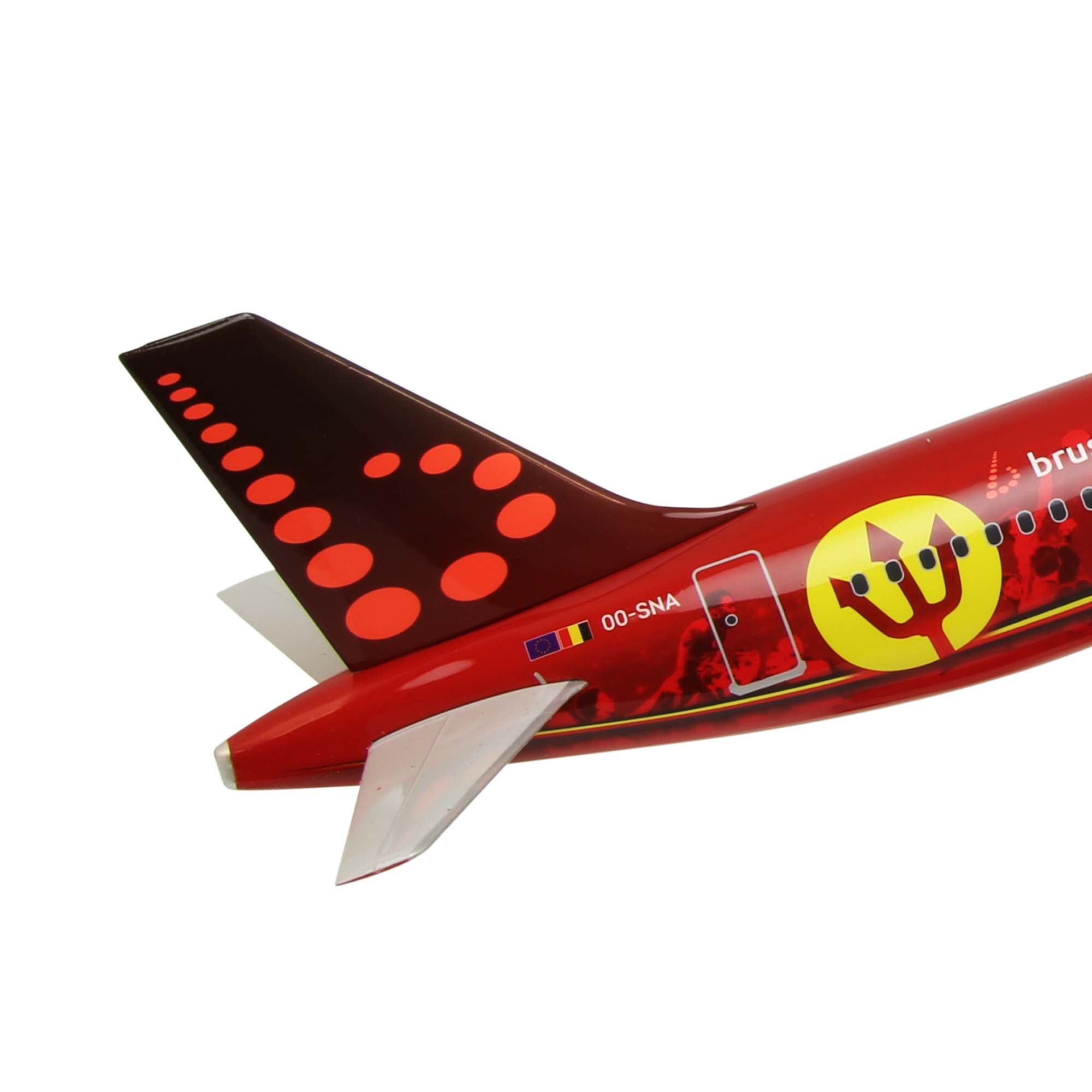 Maquette avion A320 Red Devils Brussels Airlines OO-SNA - plastique 1/100e