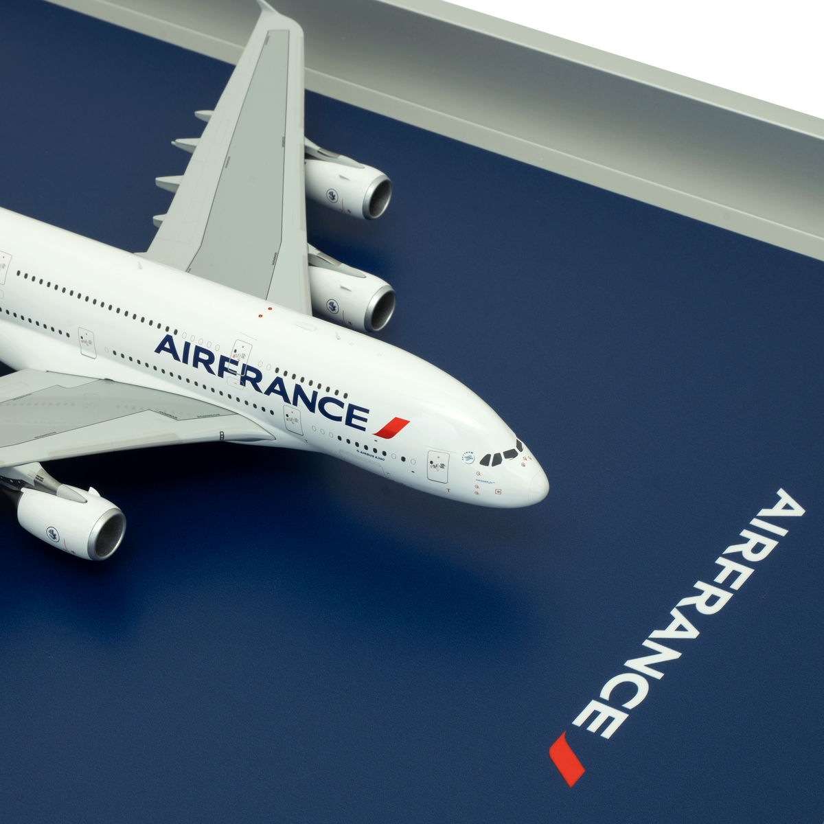 Modèle d'avion Airbus Couleur de la maison A380 Échelle 1/200 Modèle d'avion en résine ABS - Chine Modèle Airbus et modèle avion prix Modèle d'avion Airbus Couleur de la maison A380 Échelle 1/200 Modèle d'avion en résine ABS - Chine Modèle Airbus et modèle avion prix